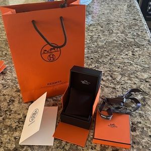Hermes bracelet storage box with many things